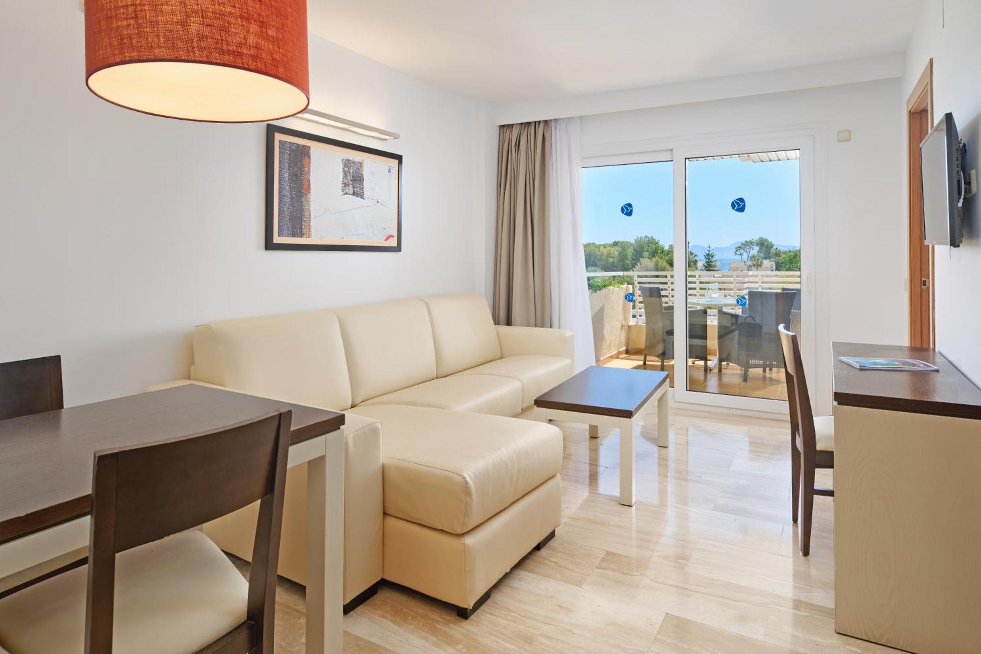 One-Bedroom Apartment,1687458385:JPEG